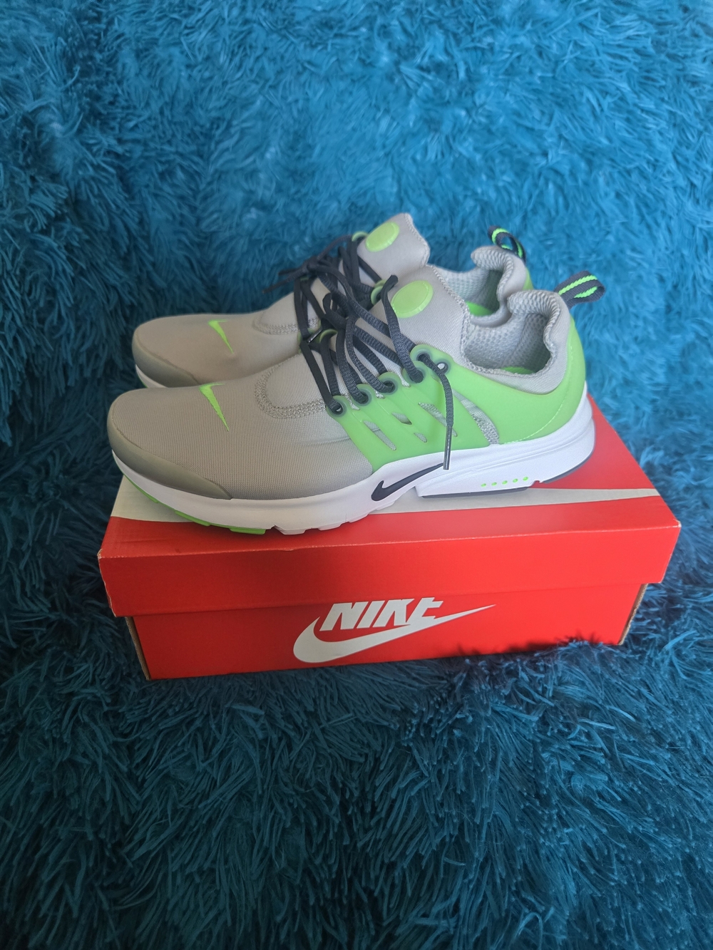 Nike Presto Grey and Neon Green Sneakers